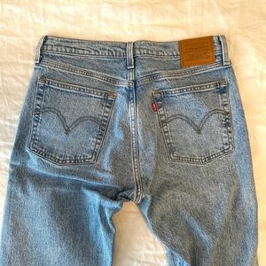 Levi’s Wedgie light blue NWOT